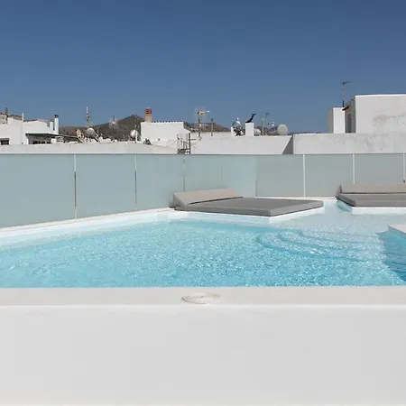 Majestique Of Naxos Boutique Ξενοδοχείο με διαμερίσματα *