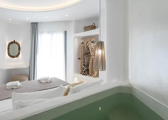 Majestique Of Naxos 4*